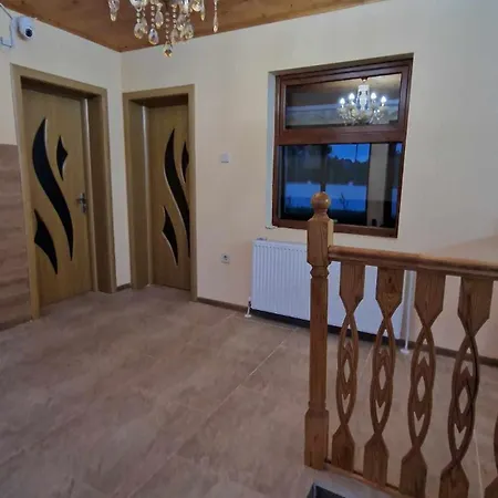 жасмин Πανσιόν *