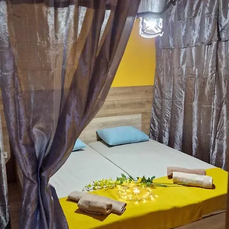 жасмин Πανσιόν