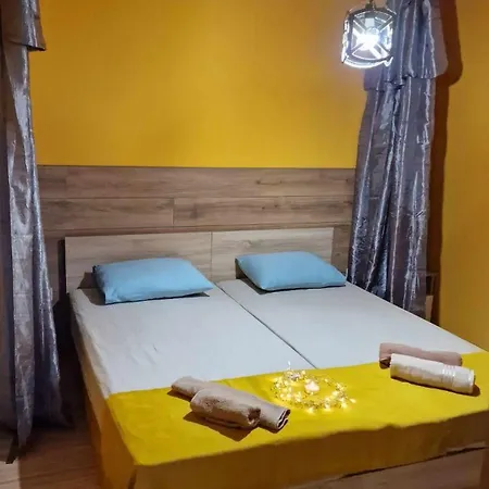 жасмин Πανσιόν