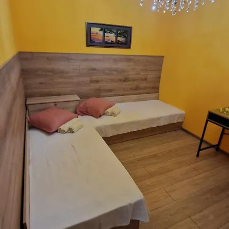 жасмин Πανσιόν Smyadovo