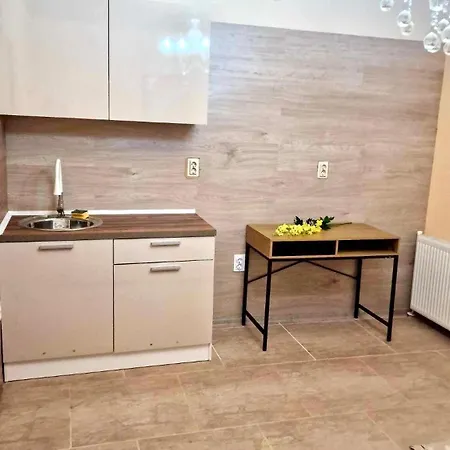 жасмин Πανσιόν Smyadovo