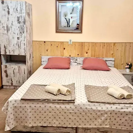 жасмин Πανσιόν *