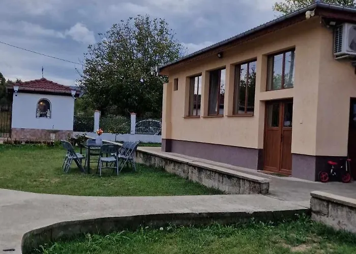 жасмин Pensiune