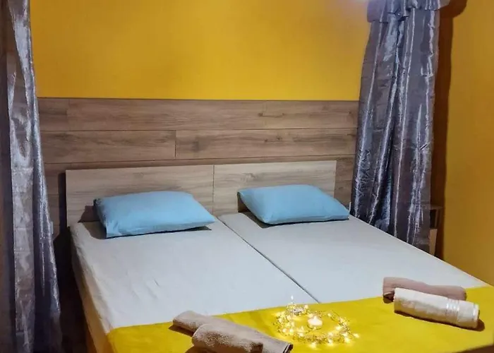 жасмин Pensiune