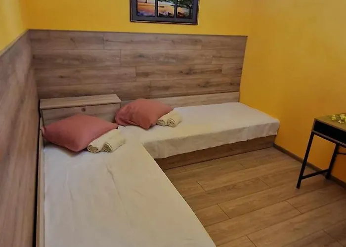 жасмин Pensiune Smyadovo